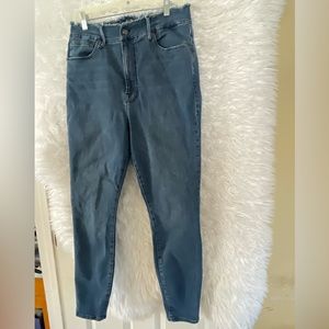Good American Women’s GOOD LEGS Fray Waistband Denim Blue Jeans.-Size 16